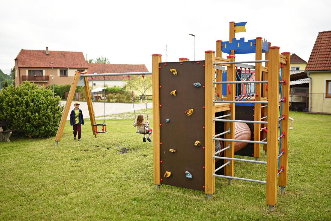 Penzion Rozarka Prisecna Exterior photo