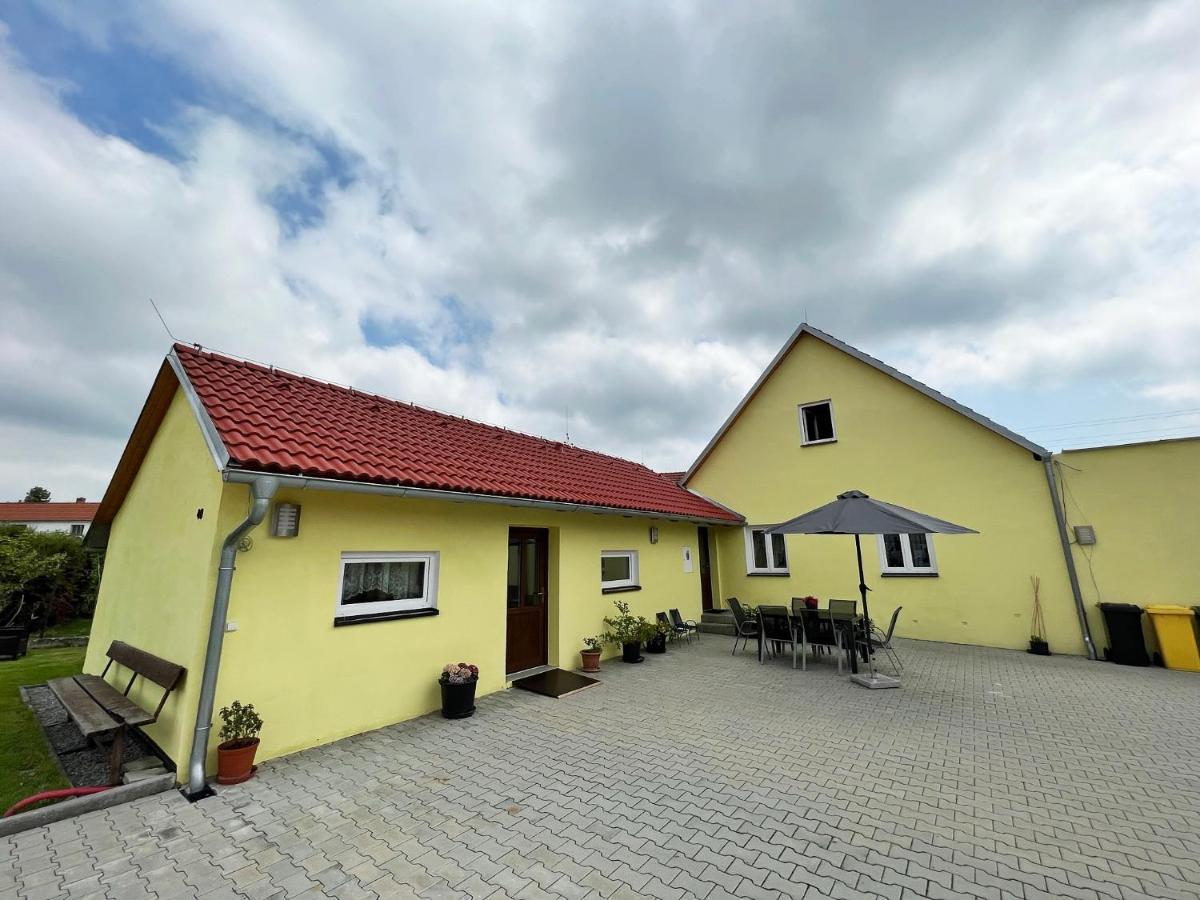 Penzion Rozarka Prisecna Exterior photo